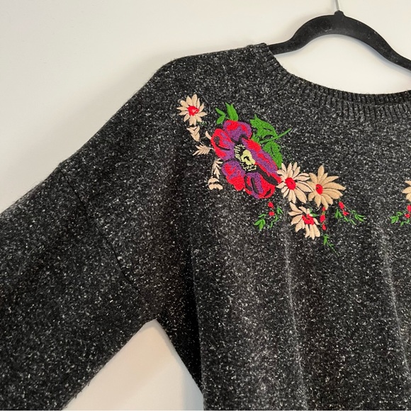 Madame | Embroidered Sweater - Picture 2 of 15